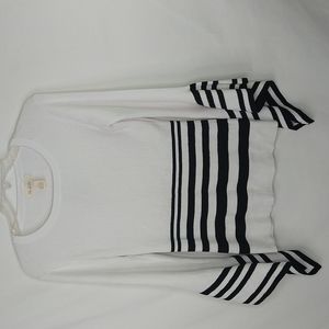 Blu Dahlia Women's Bell Sleeves Rib Sweater Size: L